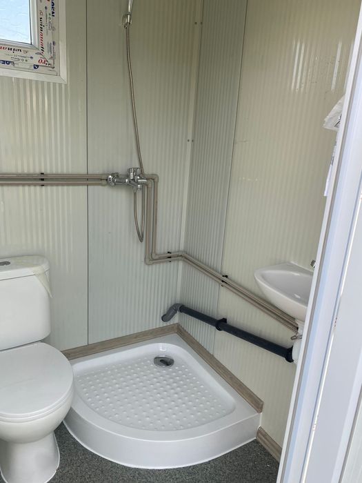 Продавам жилищни контейнери