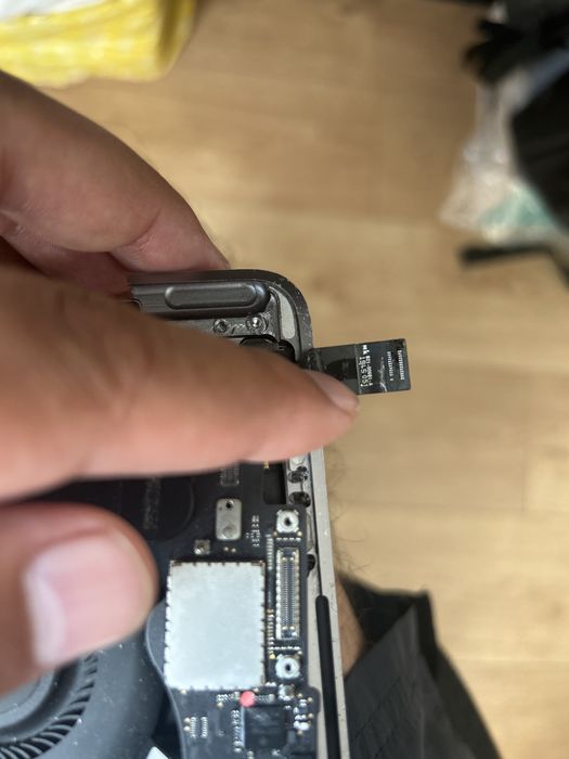 MacBook Pro A1706