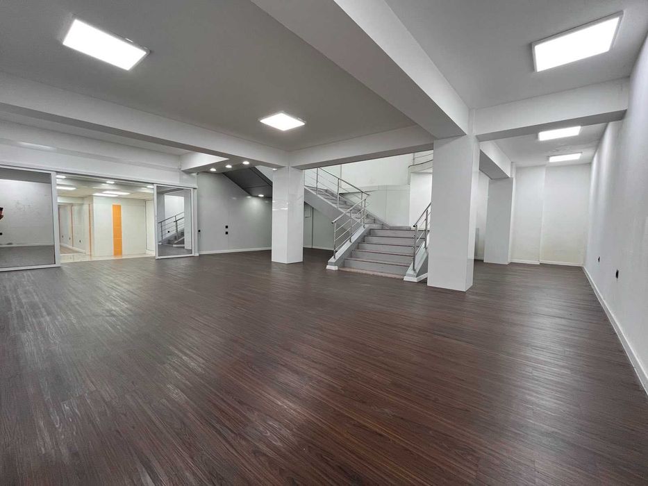 Продава се Магазин в София, Център - 380 кв.м за 2000 €/кв.м - Снимка #3