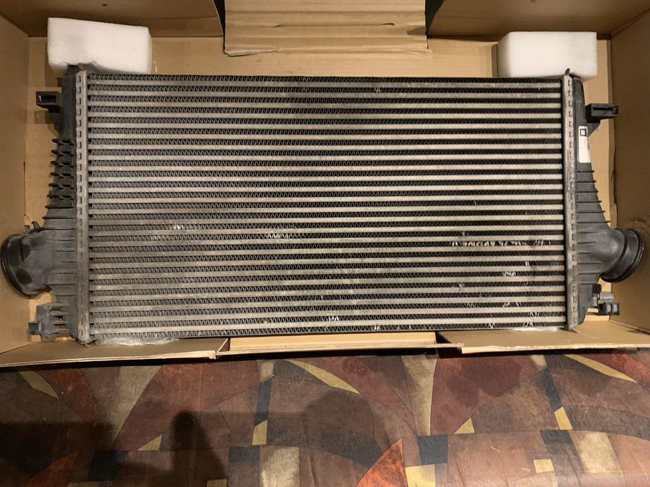 Opel Insignia 1.6 turbo Интеркулер Опел Инсигния