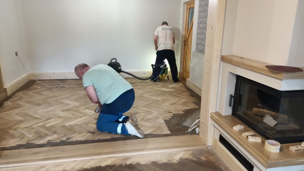 Raschetare, slefuire parchet, dusumele, scari interioare

Des

Desc