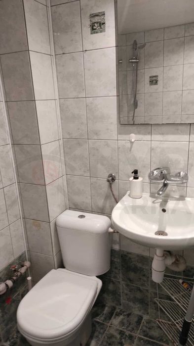 Дава се под наем Тристаен апартамент в Варна, Център - 85 кв.м за 558.45 € - Снимка #4