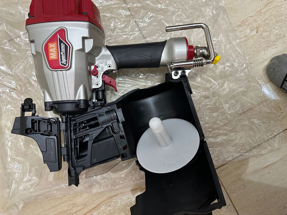 Pistol pneumatic cuie în rolă MAX SuperFramer CN890F2 (50-90mm) – NOU / NEFOLOSIT