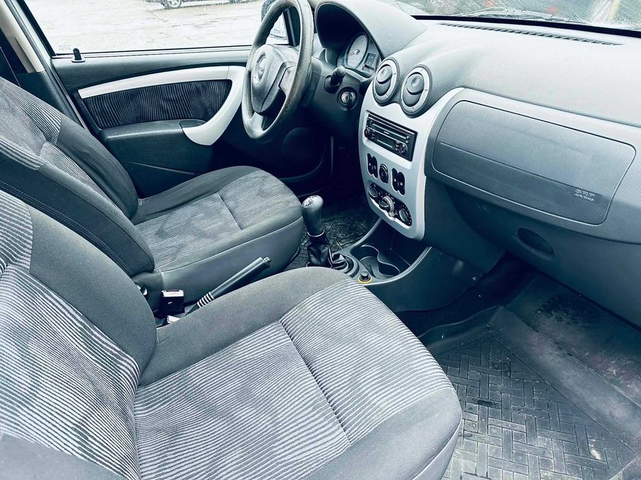 Dacia Sandero 1.4Benzina ~ 154000Km ~ A/C Geamuri+Oglinzi Electrice