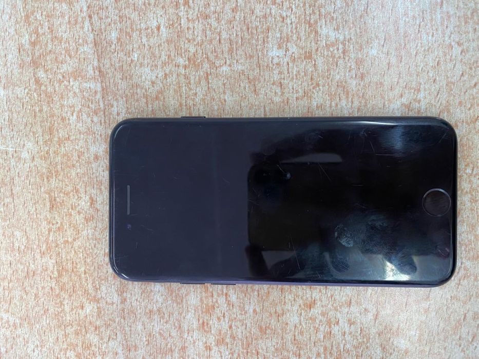 Продам iPhone 7 на 32гб