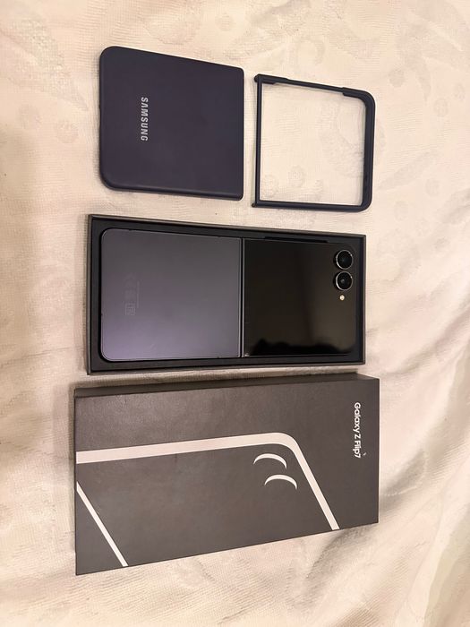 Samsung galaxy Z Flip7