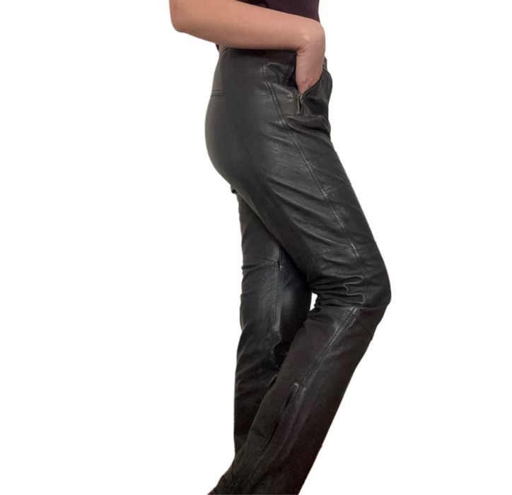 Рокерски панталон от естествена кожа на H&M Studio