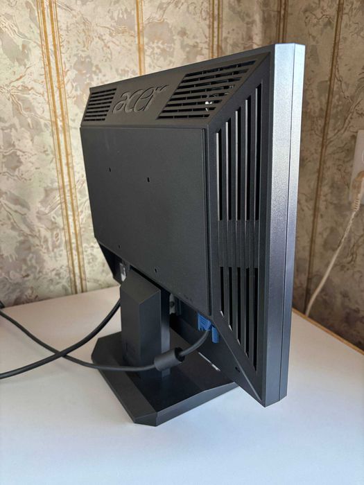 Монитор Acer V173 (брак)