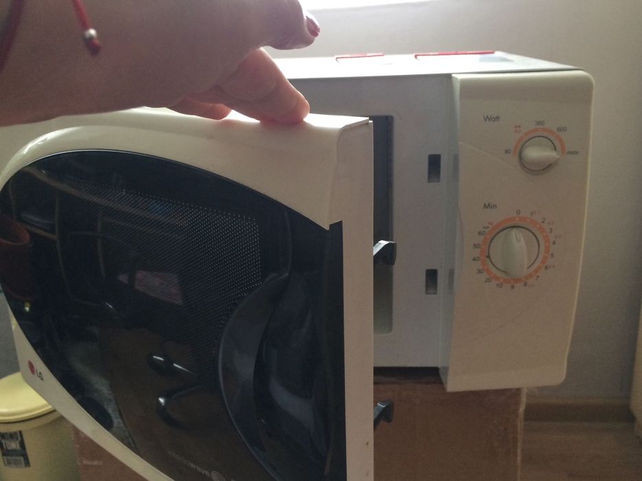 Микровълнова LG