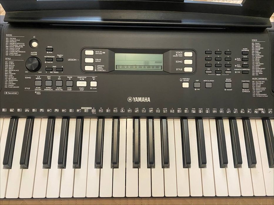 Синтезатор Yamaha Psr-e373