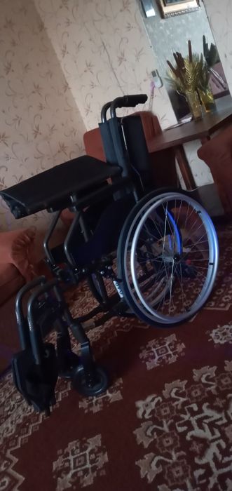 Инвалидная коляска