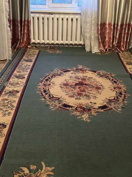 Продам ковер Б/У