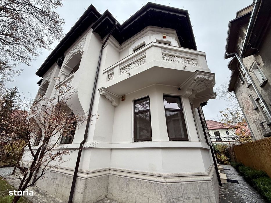 Vilă interbelică restaurată / ideală pentru spațiu de birouri