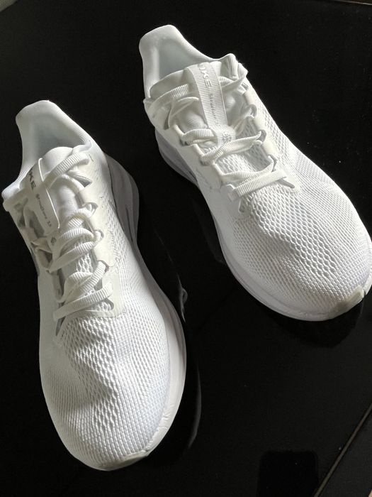 Кроссовки Nike