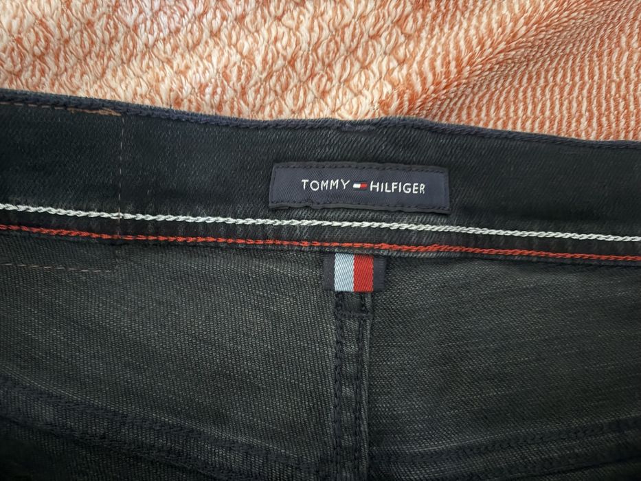 Pantaloni blugi Tommy, slim fit 32 42 Noi