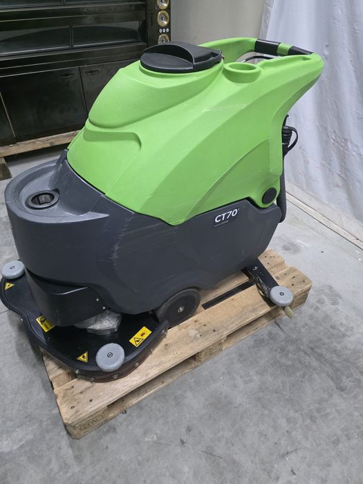 Професионална италианска почистваща машина за под IPC CT70