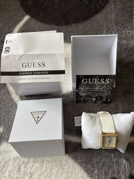 Ceas Guess gold dama