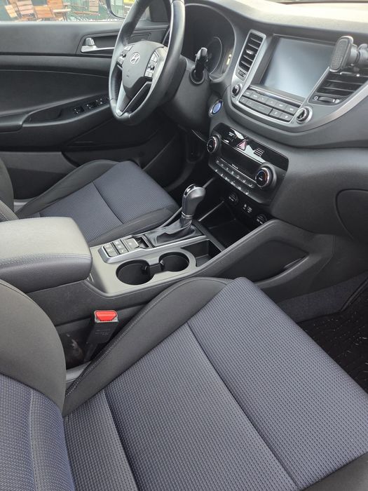 Hyundai Tucson 2.0 diesel,automat,4x4
