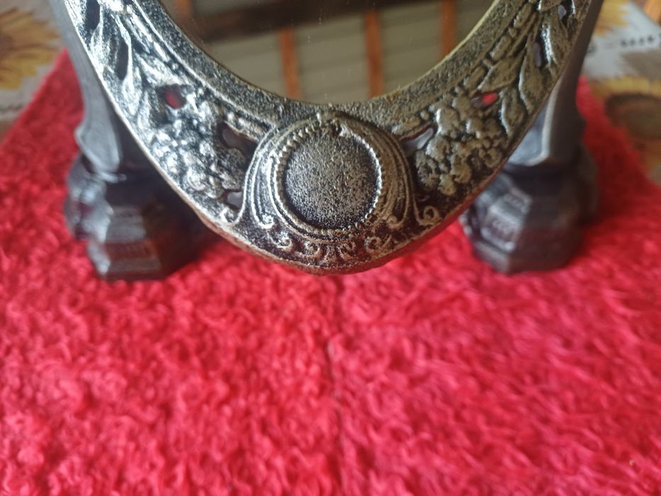 Superbă oglinda de masa