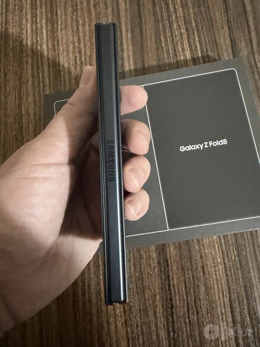 Продаю Samsung Galaxy Z Fold 8