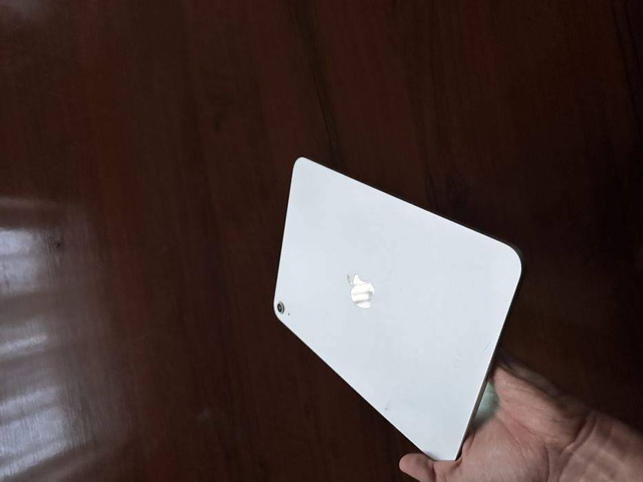 Ipad a16 серый цвет