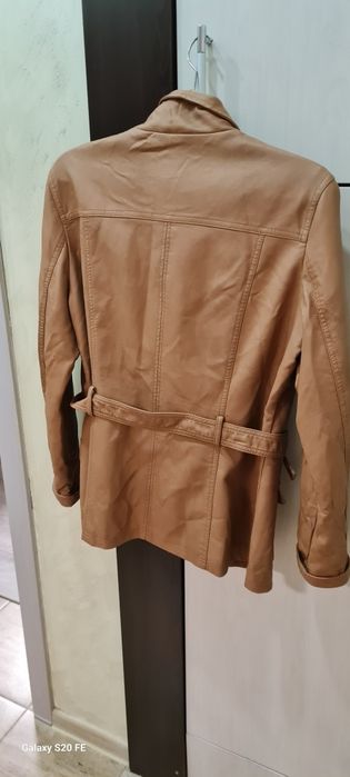 Дамско кожено яке