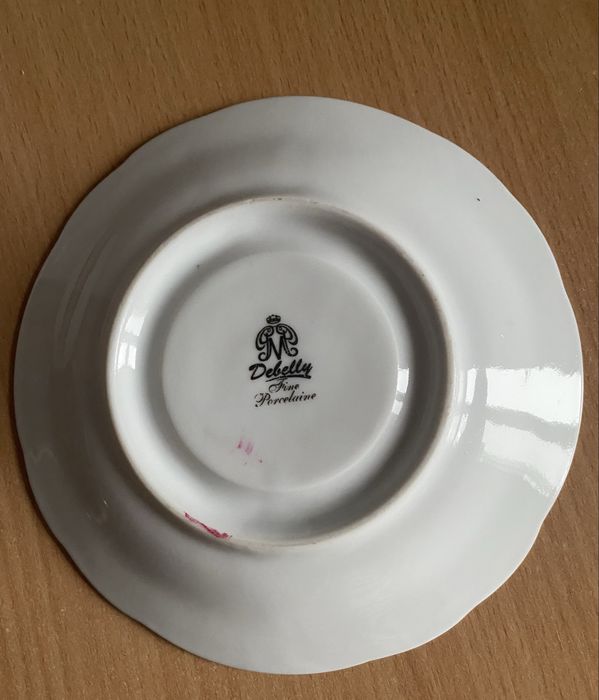 Set elegant de cești cu farfurioare – Fine Porcelain Debelly