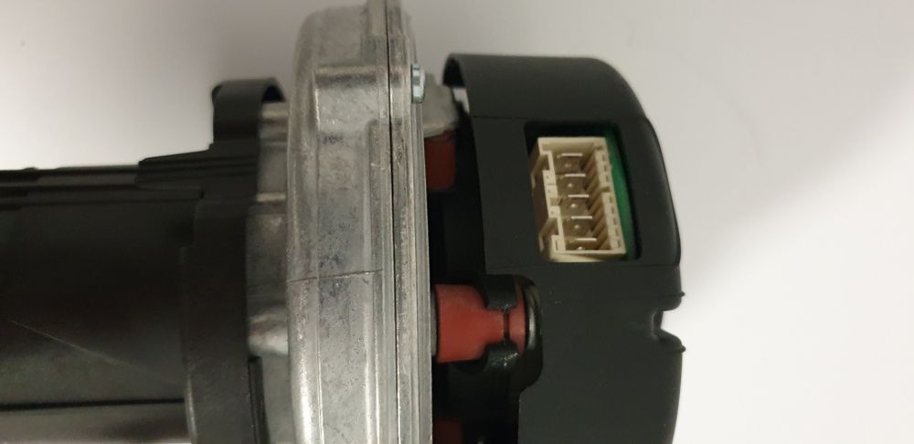 Ventilator Centrala termica Buderus Logamax Plus GB072-24K V2