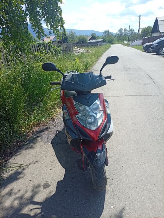 Продам скутер в отличном состоянии .