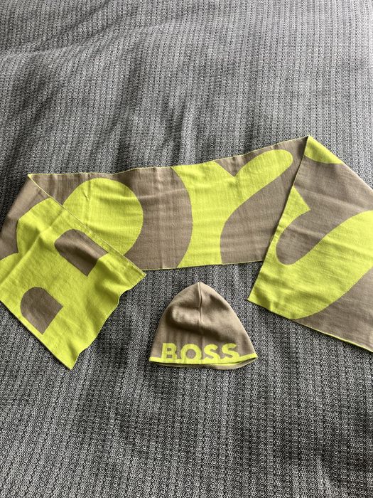 Шапка + шал BOSS