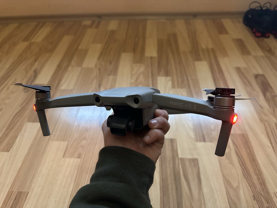 Продавам Дрон Dji mavic air 2 combo