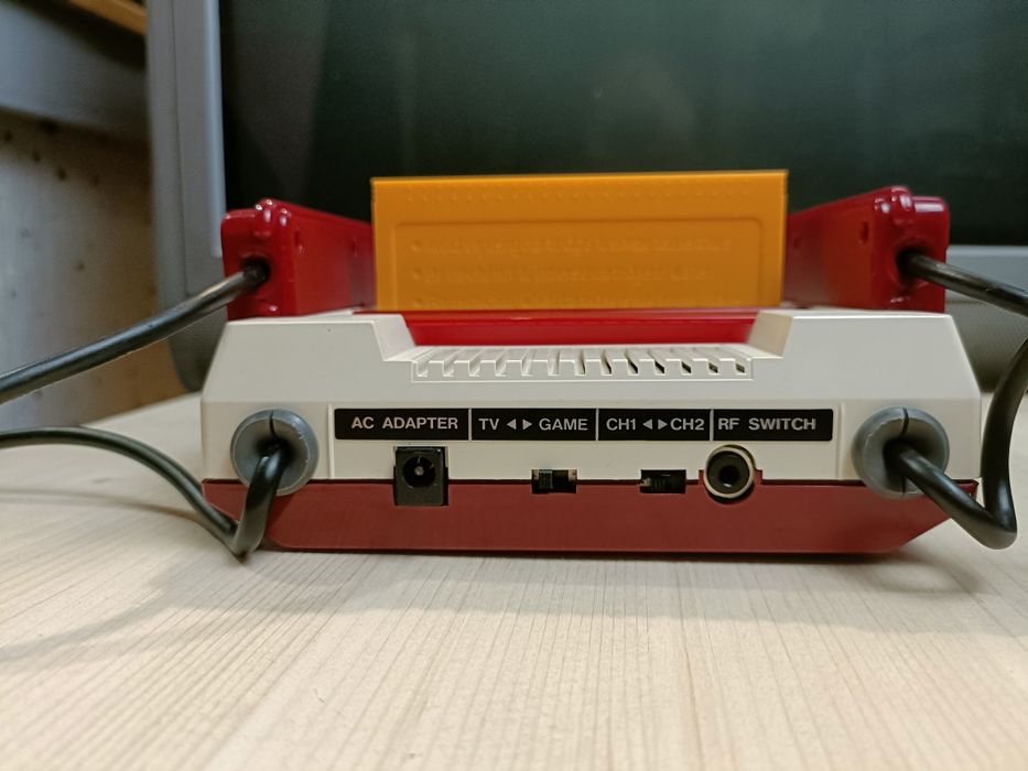 Consolă modată Nintendo Famicom originală