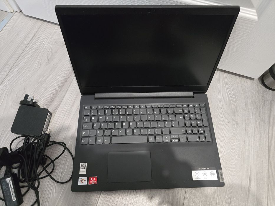 Laptop Lenovo IdeaPad s145 ca nou adus din uk