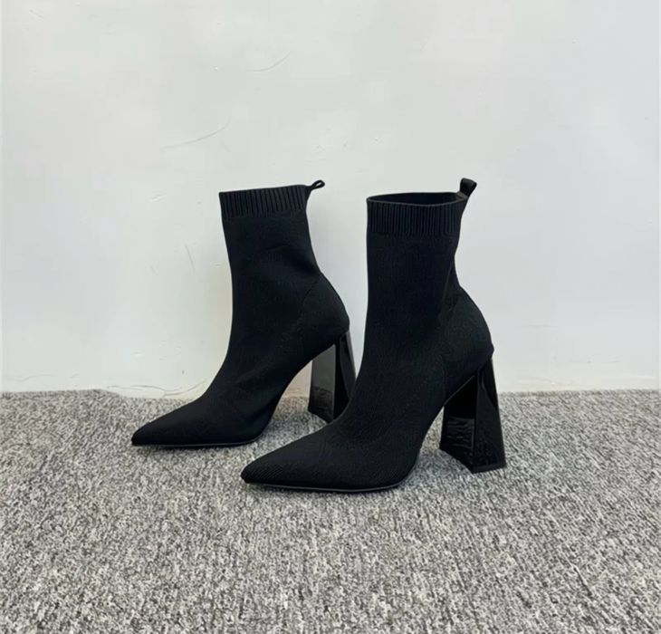 Продам ботильоны на каблуке