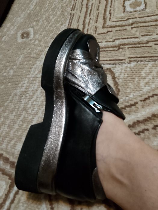 Продам Лоферы женские