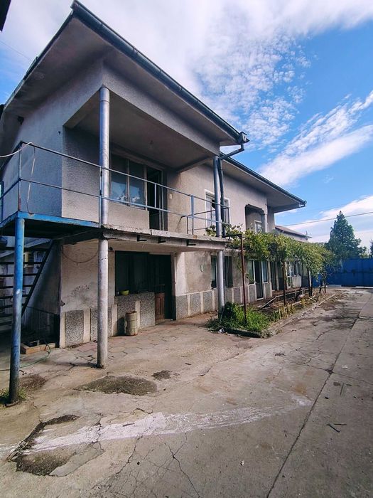 Продава се Промишлена сграда в Пловдив, Кючук Париж - 1507 кв.м за 196 €/кв.м - Снимка #1