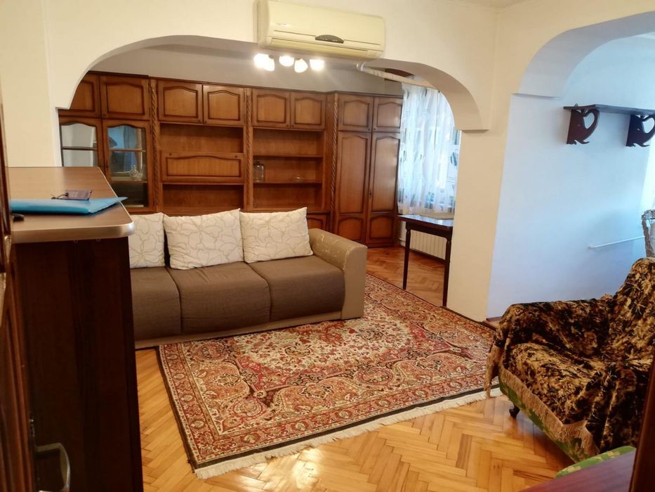 Apartament 3 camere de inchiriat