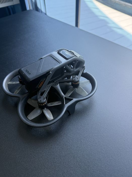 Dji Avata със 2 батерии dji motion controller