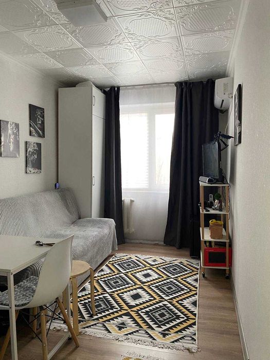 Продаётся комната в центре города