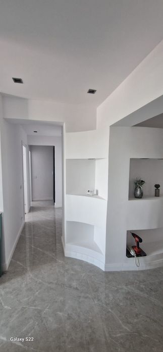 Inchiriez apartament 3 camere zona ultracentrala Targoviste