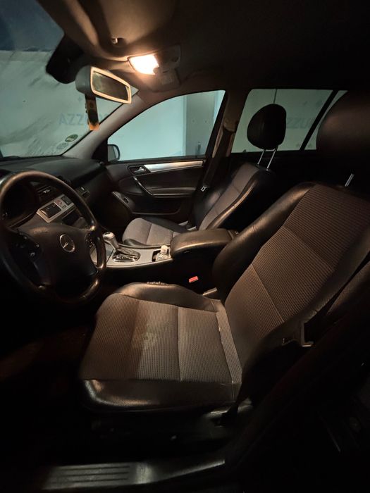 2005 Mercedes Benz C 220