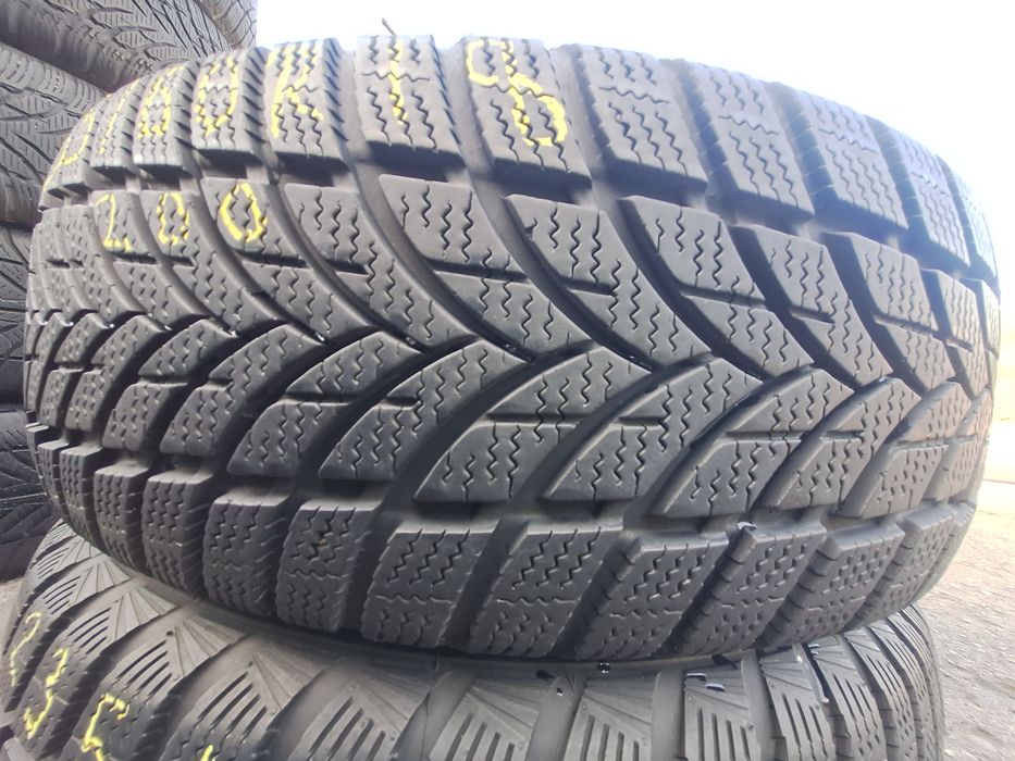 2 anvelope iarna 235/60r18 Maxxis Montaj Gratuit