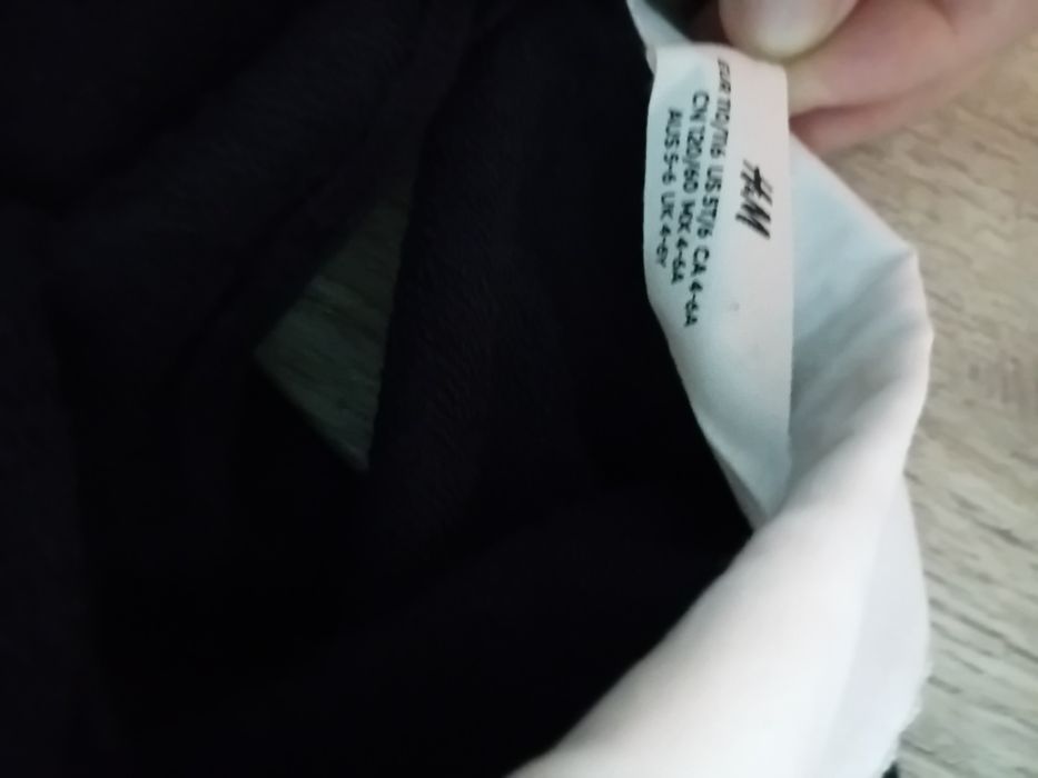 Vând rochie fetite, H&M, marimea 5- 7 ani