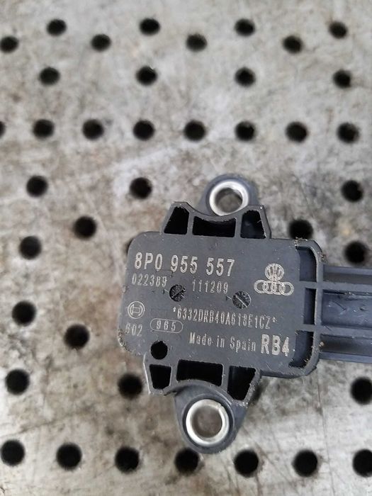 Senzor impact dreapta fata seat exeo 8p0955557