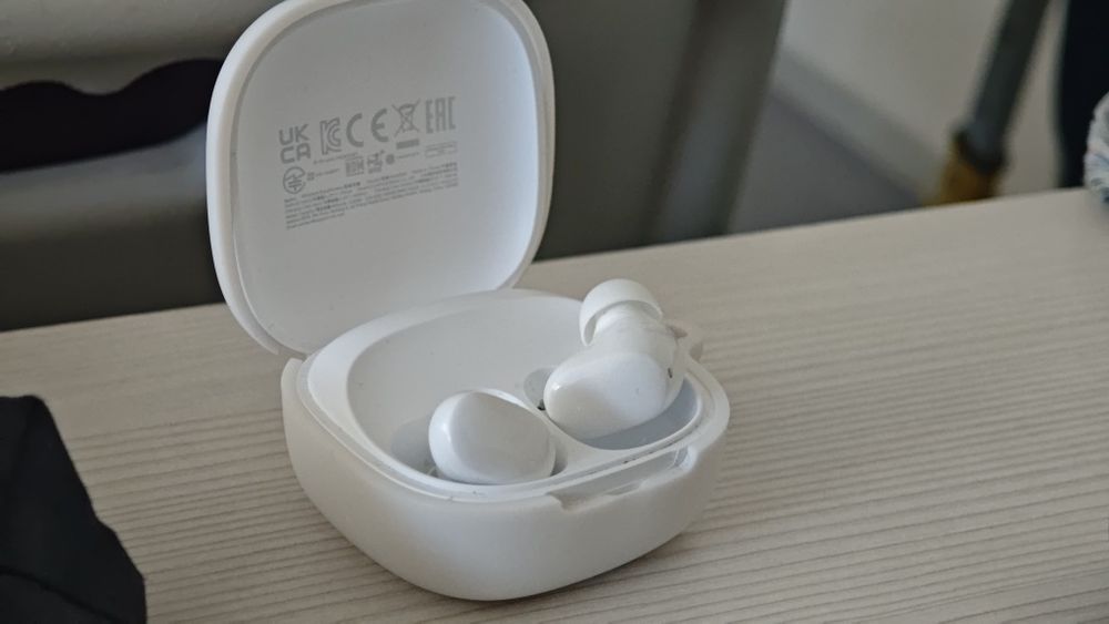 Продам беспроводные наушники