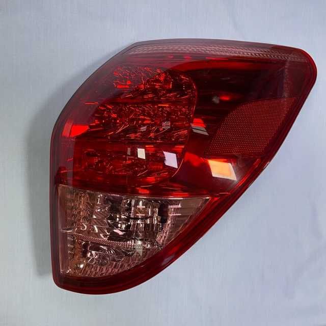 Фара, фонарь на Toyota RAV4