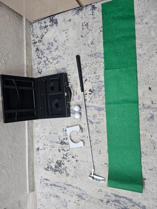 Продам офисный гольф в кожаном кейсе