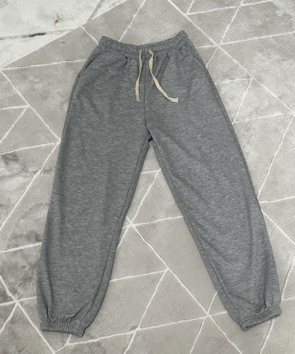 Продается джинсы