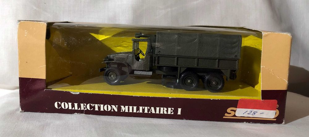 Macheta militara GMC 6x6 USA WW2 Solido metal 1 43 cu cutie