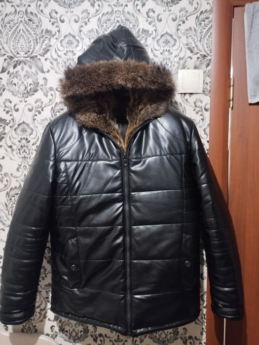 Куртка экокожа продам